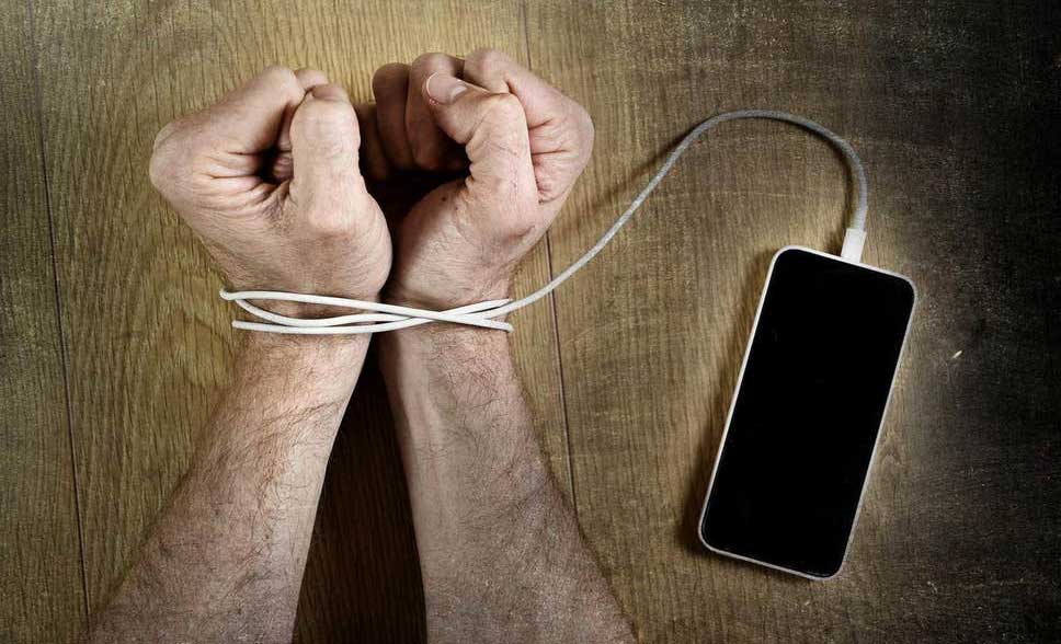 عباس شفیعی - بهترین وکیل در مشهد - محیا حق توس - جرم نشر اکاذیب چیست