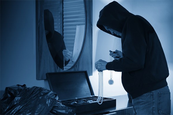 بهترین وکیل کیفری در مشهد