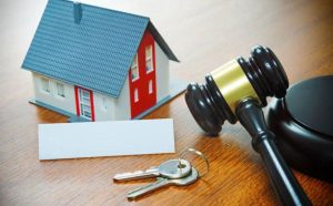 تصویر مربوط به خلع ید ملک و بازپسگیری اموال توسط مالک