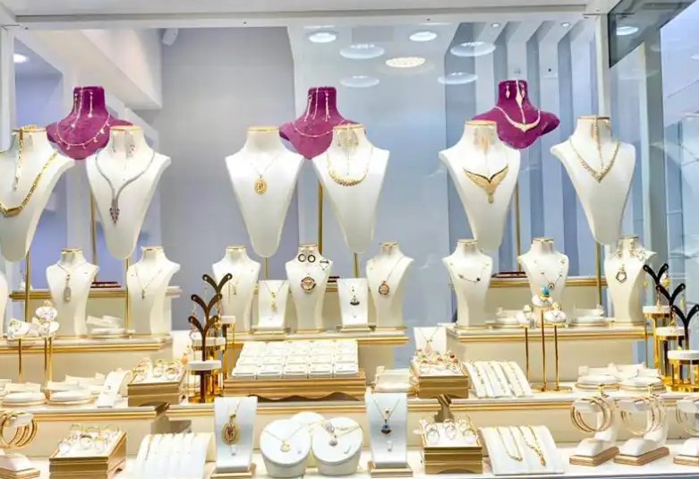 شکایت از طلافروش متخلف با کمک وکیل دادگستری در مشهد