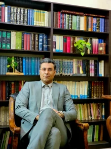 دکتر عباس شفیعی بهترین وکیل طلاق مشهد