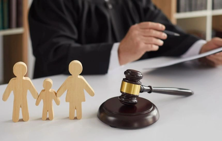 عباس شفیعی بهترین وکیل طلاق مشهد